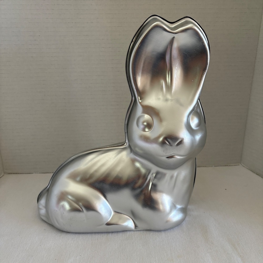 Vintage 1974 Wilton 3D Easter Bunny Cake Pan Silver Aluminum 2 Piece 502-2243